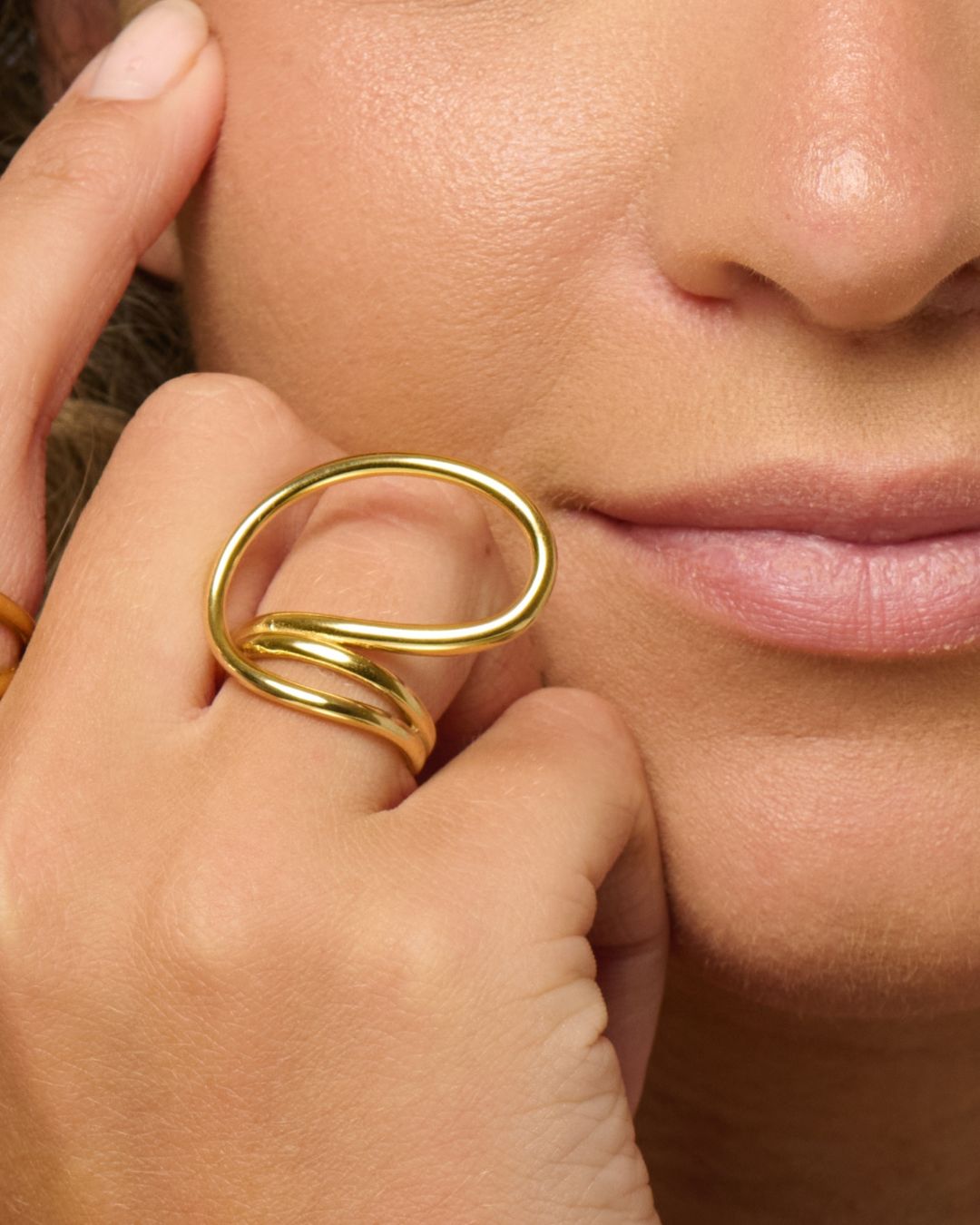 Ocean's Curve | Sea-Inspired 18ct PVD Gold-Plated Ring