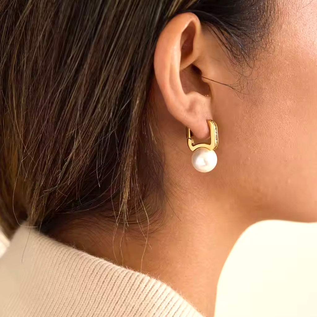 Alva Pearl Zircon Studs