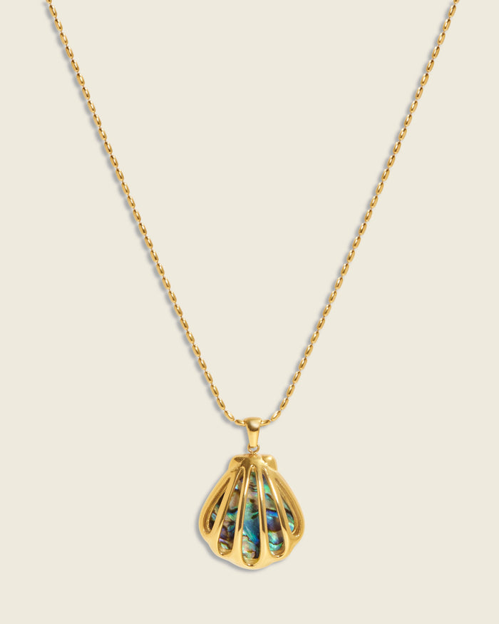 The Clamshell Pendant