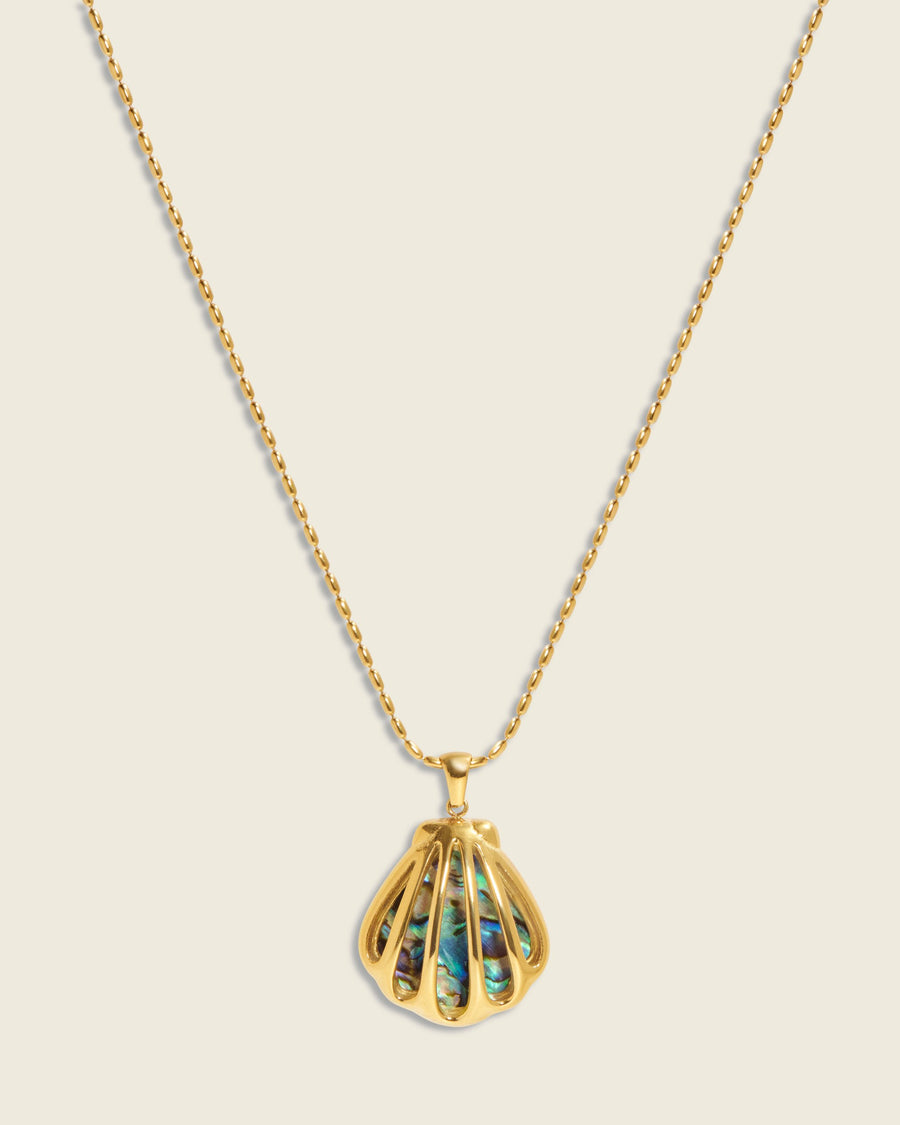 The Clamshell Pendant