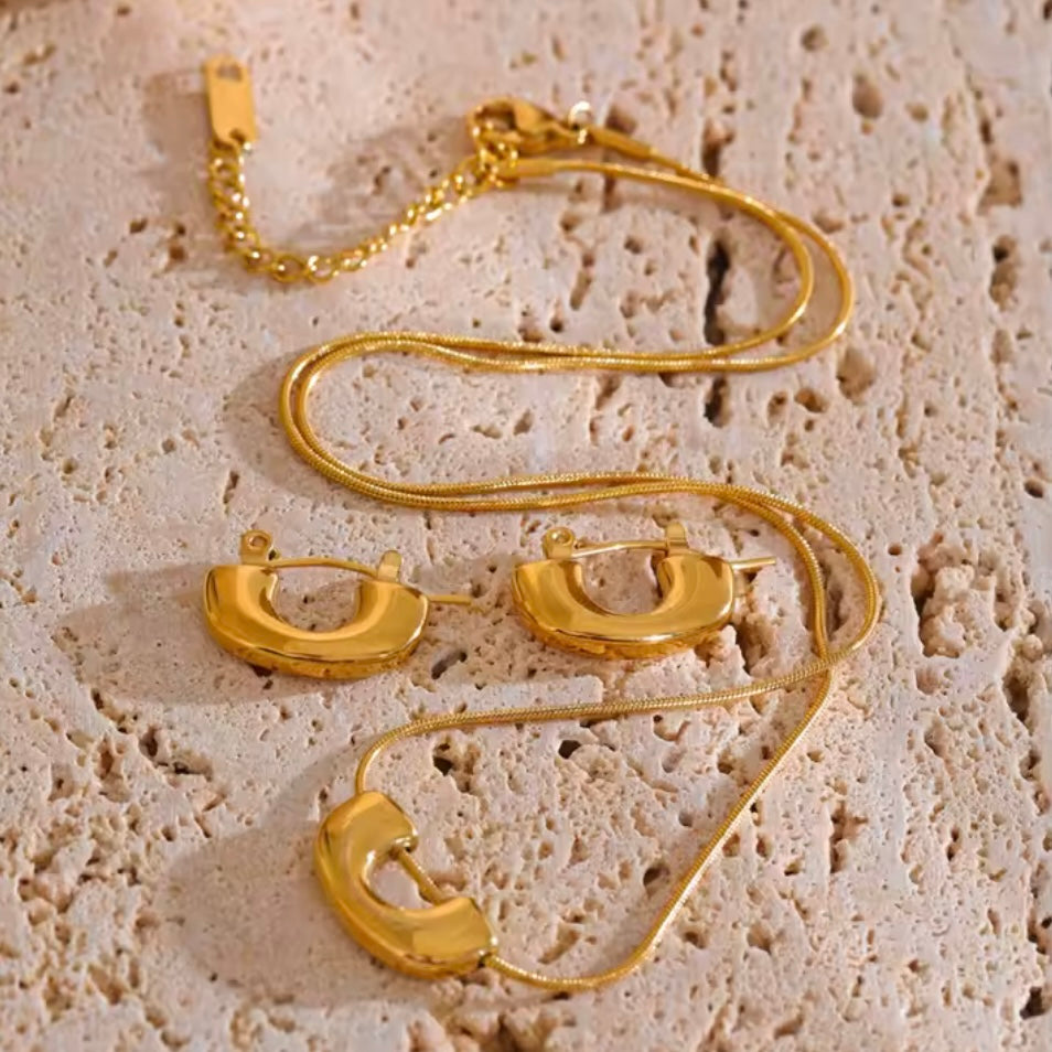 Virella Necklace Set