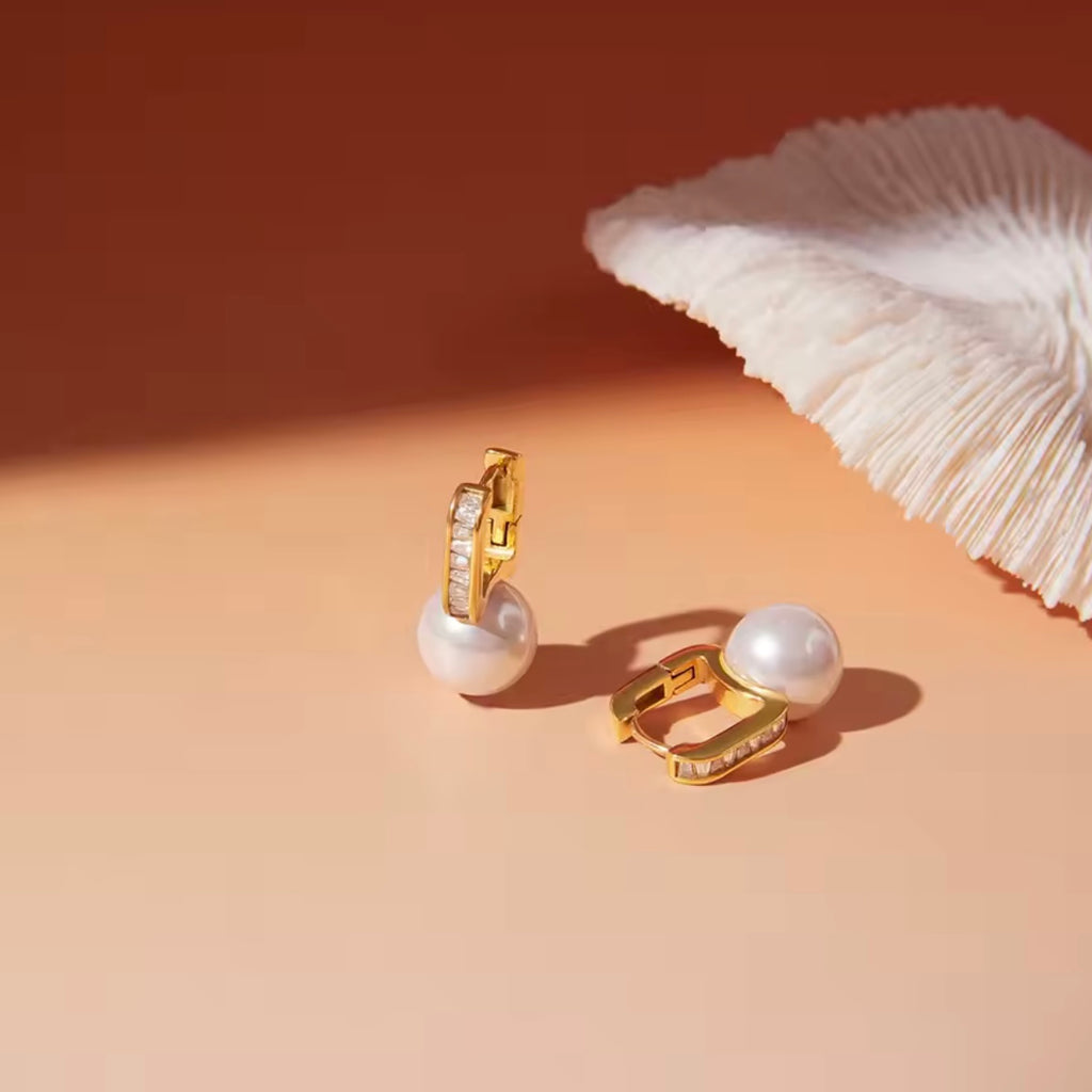 Alva Pearl Zircon Studs