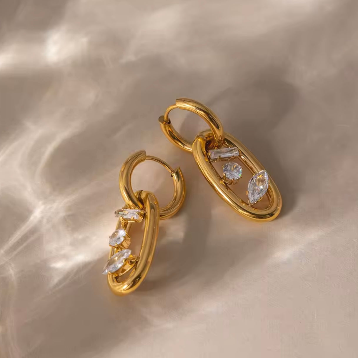 Madame Zircon Earrings