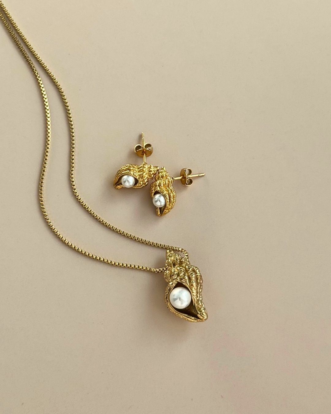 The Hidden Pearl Set | Pearl & Shell 18ct PVD Gold-Plated Jewellery Set